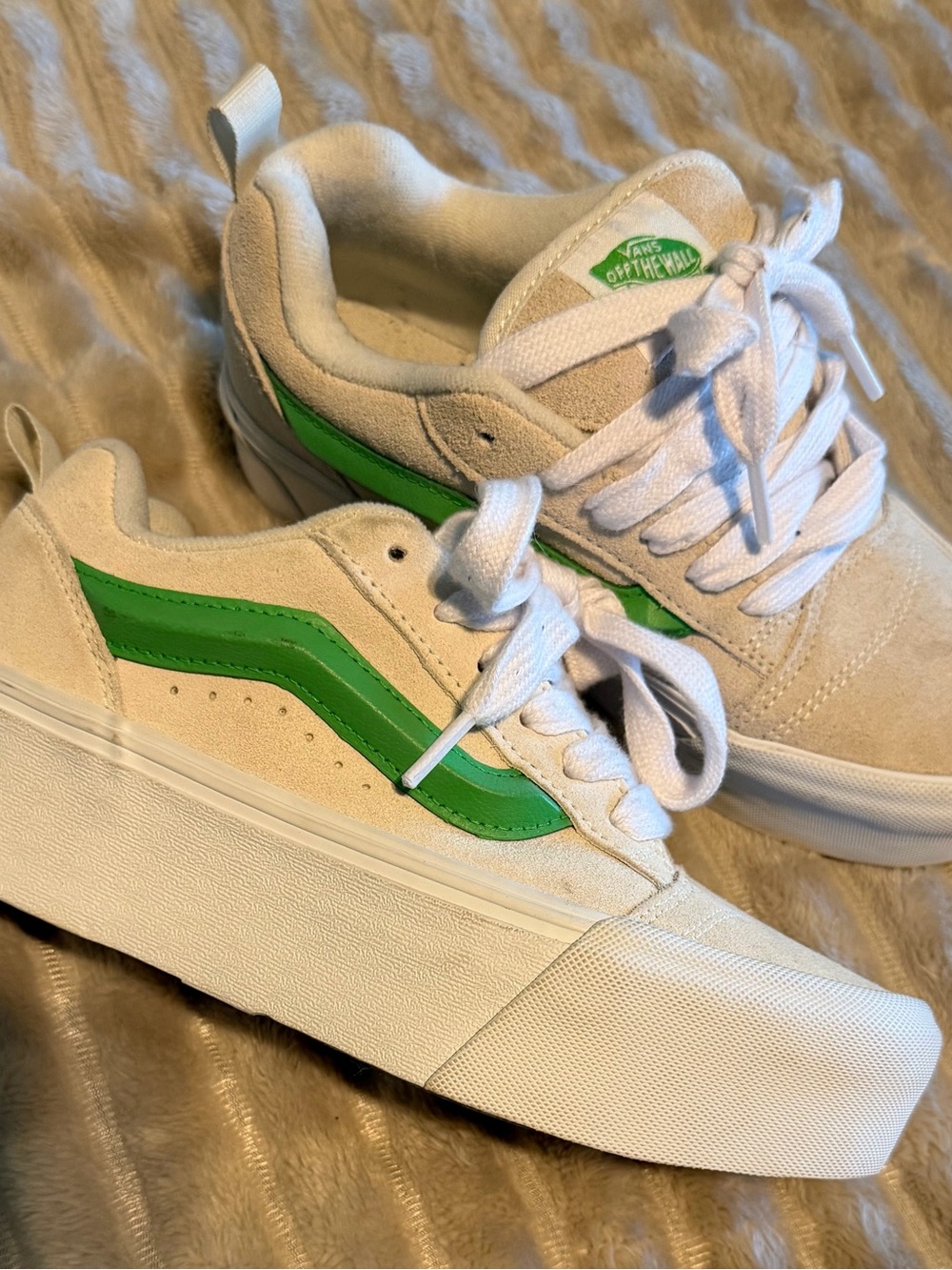 NWOT Vans Old Skool Platform Sneakers